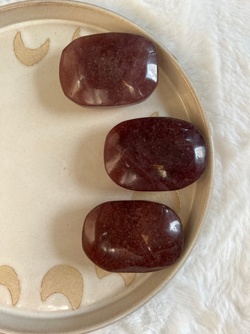 Strawberry quartz palm