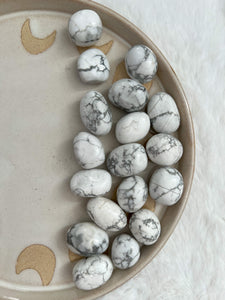 Howlite tumbles