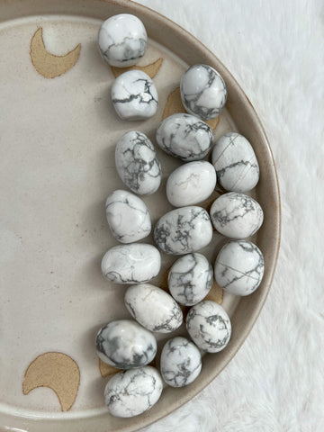 Howlite tumbles