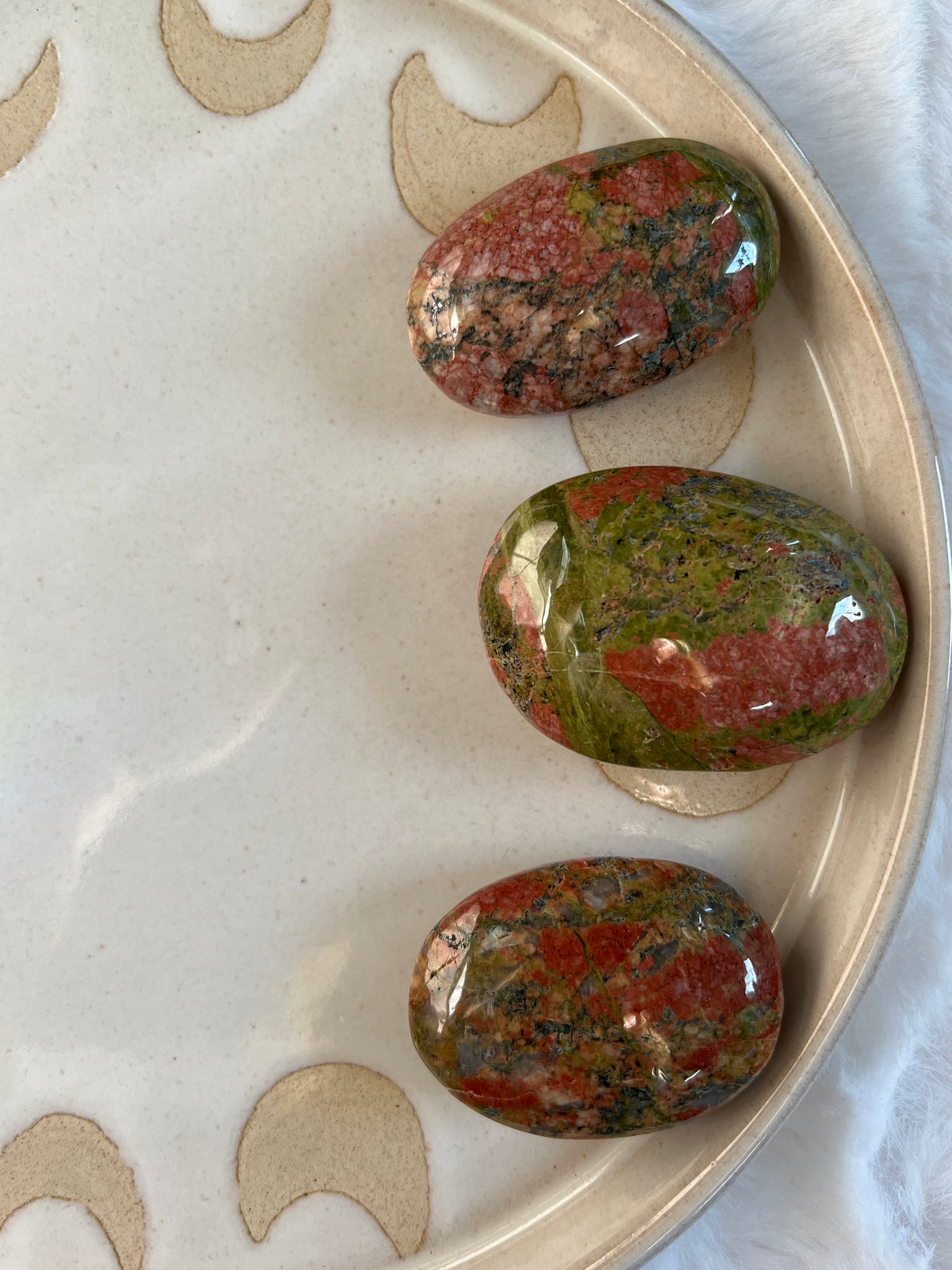 Unakite palm stone