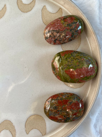 Unakite palm stone