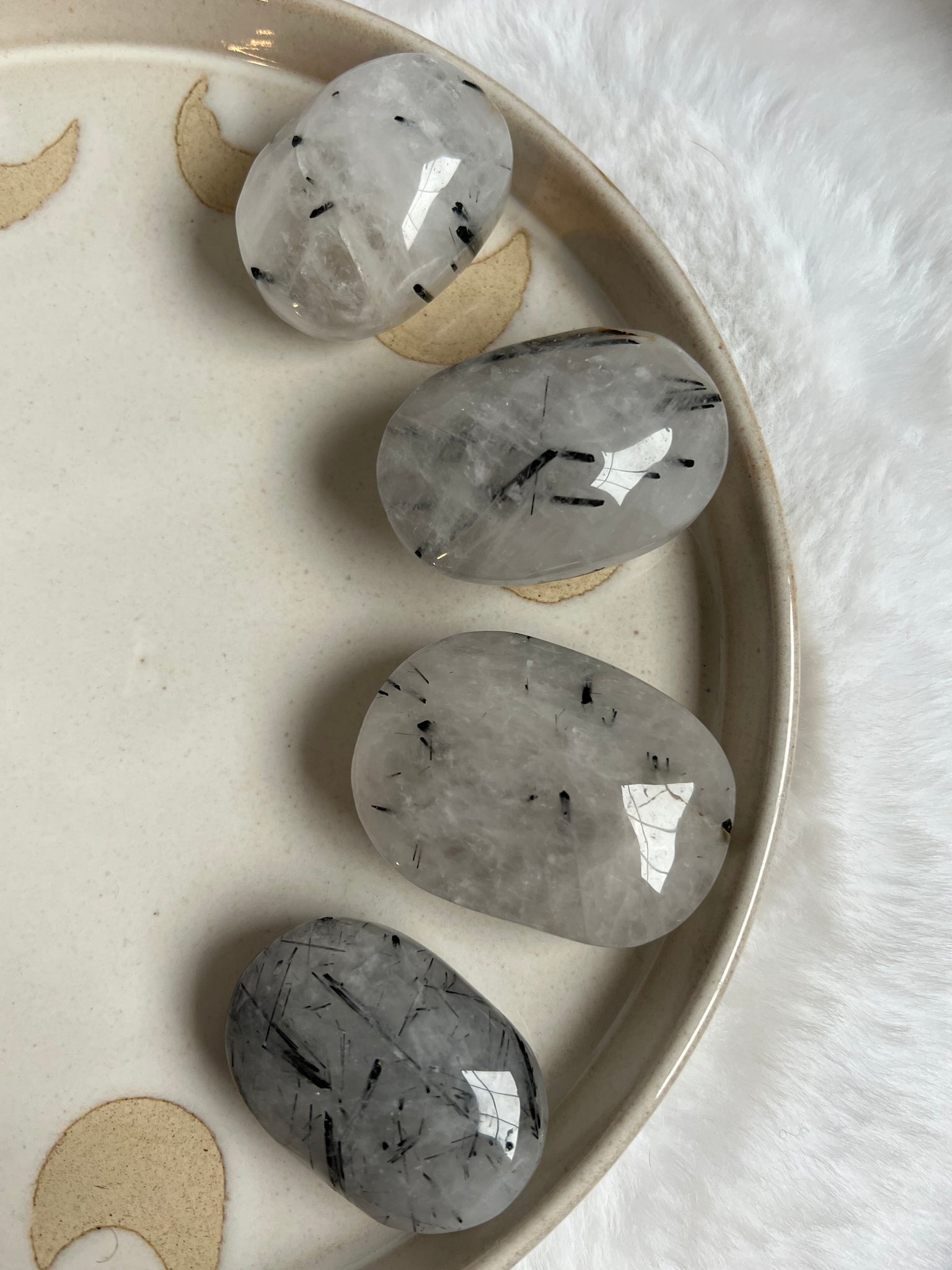 Tourmilated quartz palm