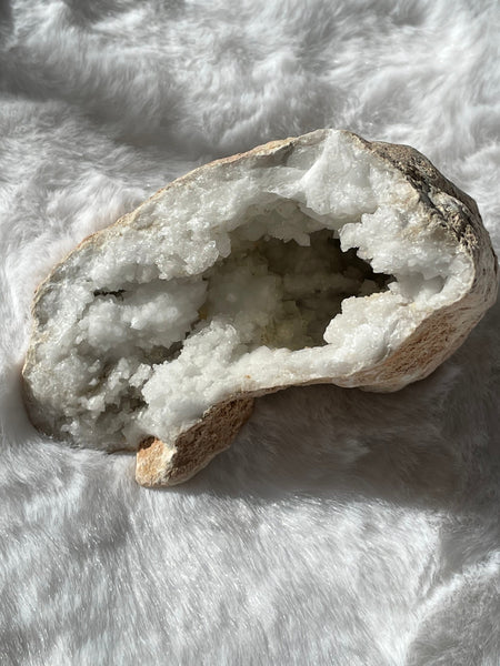 Clear quartz druzy geode