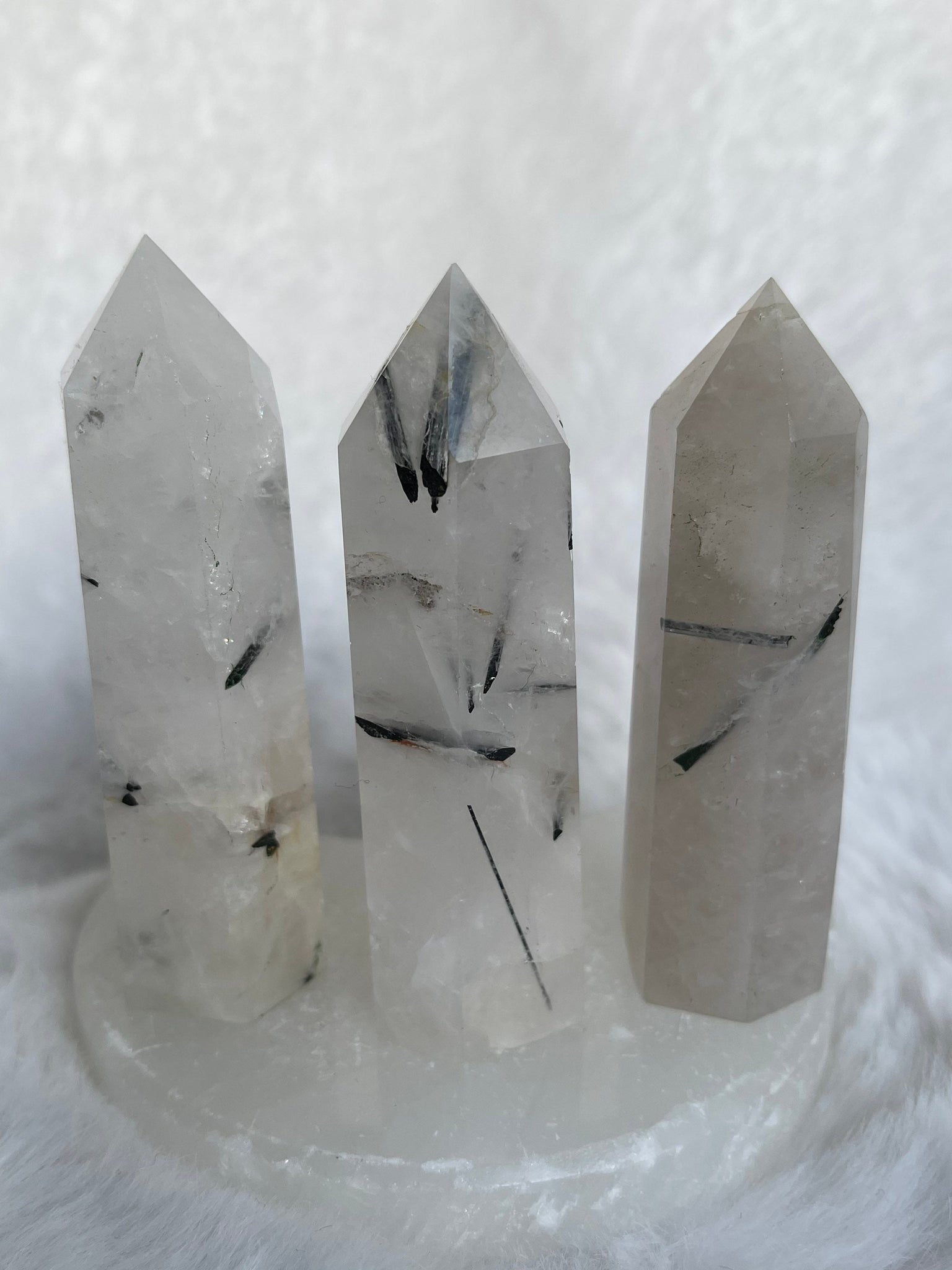 Tourmilated quartz points