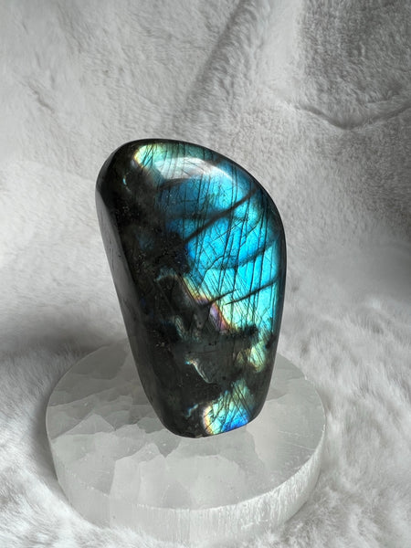 Labradorite freeform