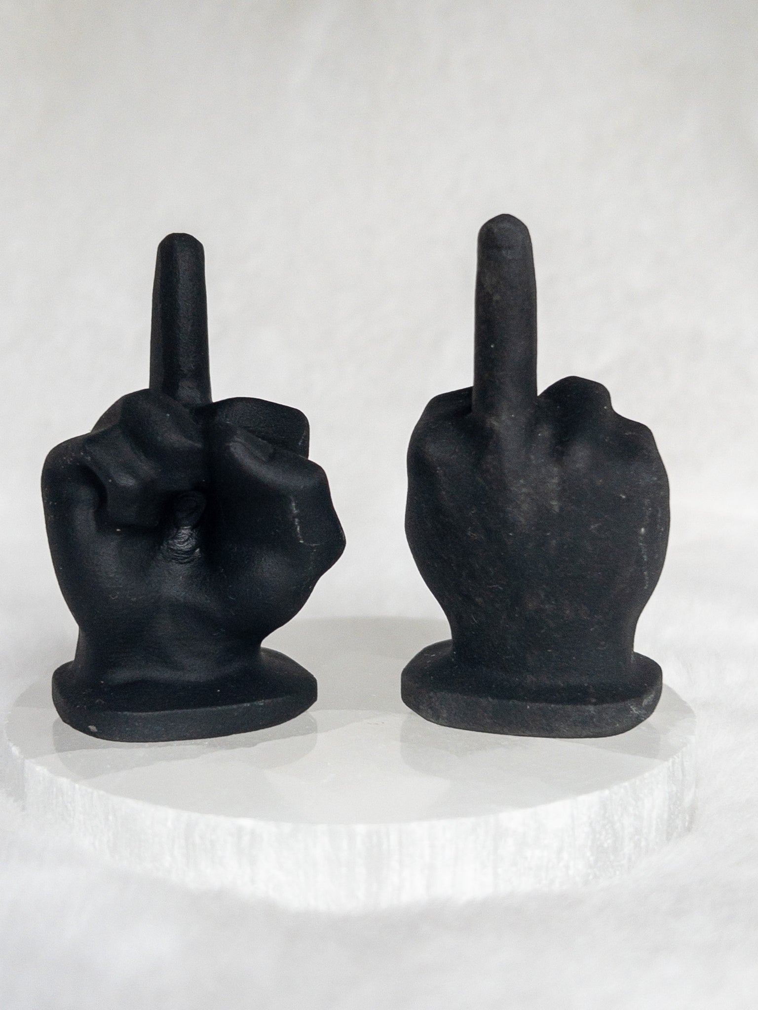 Crystal middle finger carving