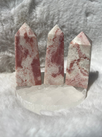 Pink opal with quartz